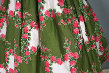 Load image into Gallery viewer, 50s GREEN AND PINK ROSE PRINT FULL SKIRTED COTTON DAY DRESS - M