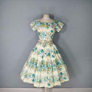 50s PALE YELLOW AND GREEN FLORAL PRINT FULL SKIRTED COTTON DRESS WITH BELT - S