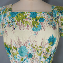 Load image into Gallery viewer, 50s PALE YELLOW AND GREEN FLORAL PRINT FULL SKIRTED COTTON DRESS WITH BELT - S