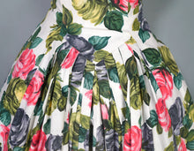 Load image into Gallery viewer, 50s 60s PAINTERLY ROSE PRINT FIT AND FLARE DRESS WITH EMPIRE BUST - M