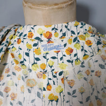 Load image into Gallery viewer, 50s "ARNISONS" YELLOW SMALL STEMMED ROSE PRINT WRAP DRESS WITH SASH BELT - S