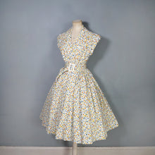 Load image into Gallery viewer, 50s "ARNISONS" YELLOW SMALL STEMMED ROSE PRINT WRAP DRESS WITH SASH BELT - S