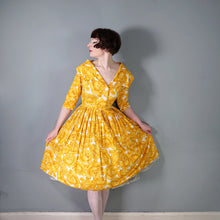 Load image into Gallery viewer, 50s FLORAL GARLAND AND BUTTERFLY PRINT FULL SKIRTED COTTON DRESS BY BEAUMART - M
