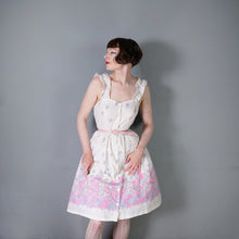 Load image into Gallery viewer, 70s WHITE AND PASTEL PINK MUSHROOM BORDER PRINT STRAPPY DAY DRESS - S