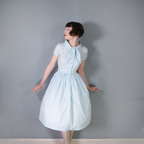 50s 60s PASTEL BLUE BRODERIE ANGLAISE COTTON DAY DRESS - S-M