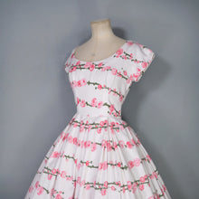 Load image into Gallery viewer, 50s VICTOR JOSSELYN BRIGHT PINK ROSE PRINT FULL SKIRTED COTTON DRESS - XS-S