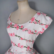 Load image into Gallery viewer, 50s VICTOR JOSSELYN BRIGHT PINK ROSE PRINT FULL SKIRTED COTTON DRESS - XS-S
