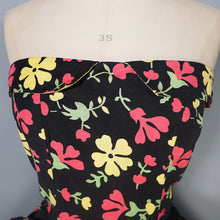 Load image into Gallery viewer, 50s UNLABELED HORROCKSES STRAPLESS FULL SKIRT DRESS WITH COLOURFUL FLORAL PRINT - XS