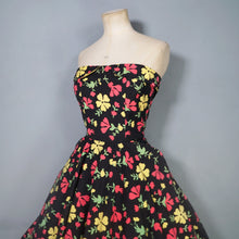 Load image into Gallery viewer, 50s UNLABELED HORROCKSES STRAPLESS FULL SKIRT DRESS WITH COLOURFUL FLORAL PRINT - XS