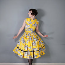 Load image into Gallery viewer, 50s BOLD YELLOW NOVELTY VENICE SCENES TWO PIECE SKIRT AND BLOUSE SET - S