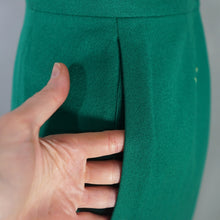 Load image into Gallery viewer, 50s 60s MAURICE BENSON KELLY GREEN FITTED WOOL SKIRT - 25"