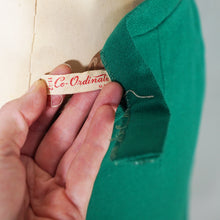 Load image into Gallery viewer, 50s 60s MAURICE BENSON KELLY GREEN FITTED WOOL SKIRT - 25"