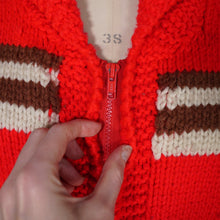 Load image into Gallery viewer, BRIGHT RED EQUESTRIAN HORSE INTARSIA CHUNKY WOOL KNIT COWICHAN CARDIGAN - M-L