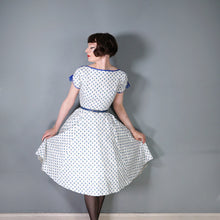 Load image into Gallery viewer, 60s BLUE WHITE ROSEBUD FLORAL AND POLKA DOT PRINT COTTON DAY DRESS - XS / petite fit