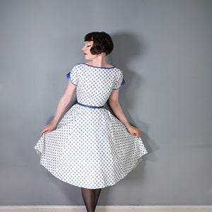 60s BLUE WHITE ROSEBUD FLORAL AND POLKA DOT PRINT COTTON DAY DRESS - XS / petite fit