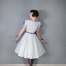 Load image into Gallery viewer, 60s BLUE WHITE ROSEBUD FLORAL AND POLKA DOT PRINT COTTON DAY DRESS - XS / petite fit