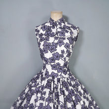 Load image into Gallery viewer, 50s CALIFORNIA COTTONS GREY AND WHITE IVY LEAF PRINT BOW NECK DRESS - S