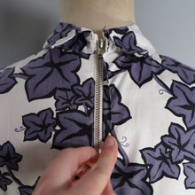 Load image into Gallery viewer, 50s CALIFORNIA COTTONS GREY AND WHITE IVY LEAF PRINT BOW NECK DRESS - S