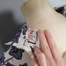 Load image into Gallery viewer, 50s CALIFORNIA COTTONS GREY AND WHITE IVY LEAF PRINT BOW NECK DRESS - S