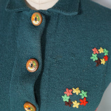 Load image into Gallery viewer, 40s PURE WOOL FINE KNIT SLEEVELESS CARDIGAN / WAISTCOAT TANK WITH FLORAL EMBROIDERY - S-M