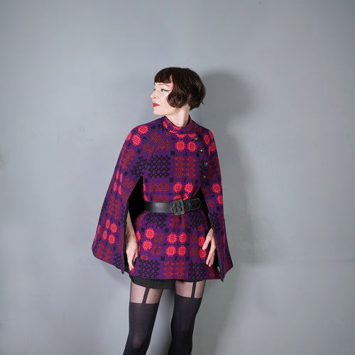 70s BOLD PURPLE COLOUR WELSH WOOLLENS TAPESTRY CAPE - S-M