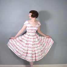 Load image into Gallery viewer, 50s VICTOR JOSSELYN BRIGHT PINK ROSE PRINT FULL SKIRTED COTTON DRESS - XS-S