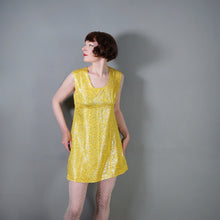 Load image into Gallery viewer, 60s SHIMMERY METALLIC SILVER AND YELLOW EMPIRE BUST DRESS - S-M
