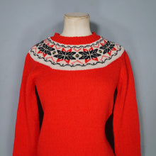 Load image into Gallery viewer, 70s PURE SHETLAND WOOL RED FAIRISLE CHRISTMAS JUMPER - S