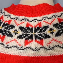 Load image into Gallery viewer, 70s PURE SHETLAND WOOL RED FAIRISLE CHRISTMAS JUMPER - S
