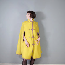 Load image into Gallery viewer, 70s WETHERALL REVERSIBLE WOOL CAPE IN PLAID AND BOLD YELLOW - S-M