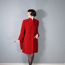 Load image into Gallery viewer, 40s QUINN MAAHS SOFT RED VELVETY STRONG SHOULDERED CAPED SWING COAT - L