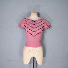 Load image into Gallery viewer, 50s HANDKNITTED DUSKY PINK JUMPER WITH VELVET RIBBONS - XS