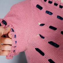 Load image into Gallery viewer, 50s HANDKNITTED DUSKY PINK JUMPER WITH VELVET RIBBONS - XS