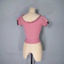 Load image into Gallery viewer, 50s HANDKNITTED DUSKY PINK JUMPER WITH VELVET RIBBONS - XS