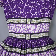 Load image into Gallery viewer, 50s VICTOR JOSSELYN PURPLE PRINT FULL SKIRTED COTTON DAY DRESS - S