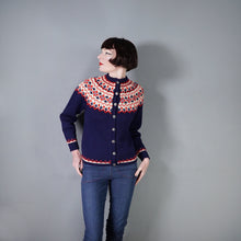 Load image into Gallery viewer, 70s BLUE RED AND WHITE NORWEGIAN &quot;SAGA KNIT&quot; HANDKNITTED WOOL CARDIGAN - M