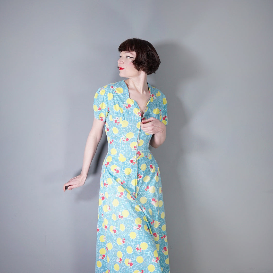 40s TURQUOISE AND YELLOW PRINT ZIP FRONT COTTON HOUSE GOWN / DRESS - S