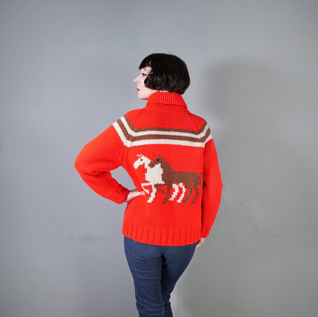 BRIGHT RED EQUESTRIAN HORSE INTARSIA CHUNKY WOOL KNIT COWICHAN CARDIGAN - M-L