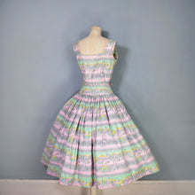 Load image into Gallery viewer, 50s PINK AND GREEN NOVELTY VICTORIAN STREET SCENES FULL SKIRTED DRESS - S