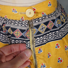 Load image into Gallery viewer, 50s "FASHION SPORT" LIGHT ORANGE PRINTED FULL COTTON SKIRT - 25"