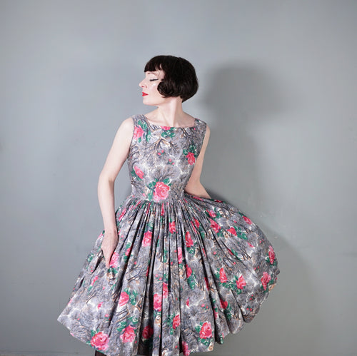 50s VICTOR JOSSELYN GREY AND PINK FLORAL ROSE PRINT FULL SKIRTED COTTON DRESS - M