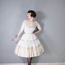 Load image into Gallery viewer, 50s WHITE AND METALLIC GOLD / SILVER LACE PATIO SKIRT AND BLOUSE DRESS SET - XS-S