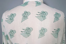 Load image into Gallery viewer, 70s GREEN AND WHITE SEMI SHEER ART DECO LADY FACE PRINT NOVELTY SHIRT - S