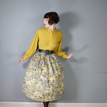 Load image into Gallery viewer, HANDMADE 50s YELLOW VENETIAN / VENICE GONDOLIER PRINT FULL SKIRT - 30&quot;