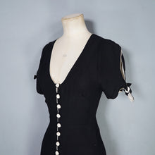 Load image into Gallery viewer, 70s UNLABELED BUS STOP BLACK AND WHITE CREPE MAXI DRESS - XS
