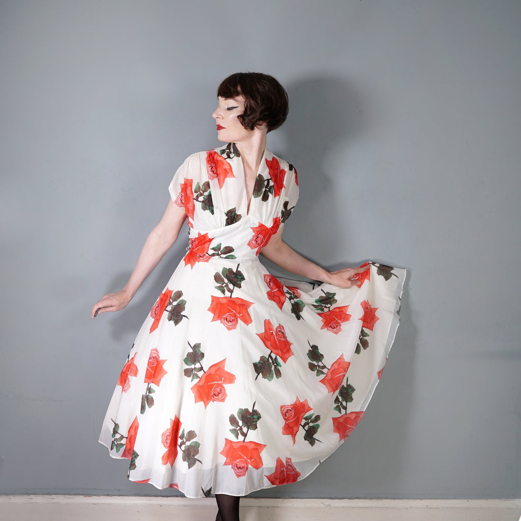 50s SILKY NYLON WHITE AND RED ROSE FLORAL PRINT SALLY SLADE PARTY DRESS - M