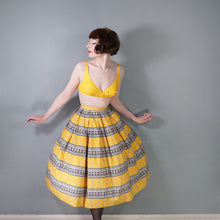Load image into Gallery viewer, 50s "FASHION SPORT" LIGHT ORANGE PRINTED FULL COTTON SKIRT - 25"