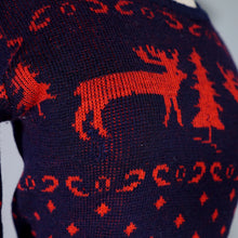 Load image into Gallery viewer, 50s BOBBIE BROOKS NAVY AND RED REINDEER AND TREE WOOL CHRISTMAS JUMPER - XS-S