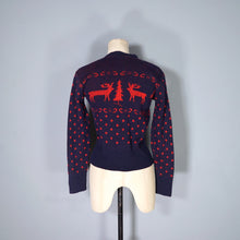 Load image into Gallery viewer, 50s BOBBIE BROOKS NAVY AND RED REINDEER AND TREE WOOL CHRISTMAS JUMPER - XS-S