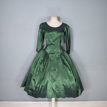 Load image into Gallery viewer, 50s SHIMMERING METALLIC EMERALD GREEN MELBRAY FULL SKIRTED PARTY DRESS - S